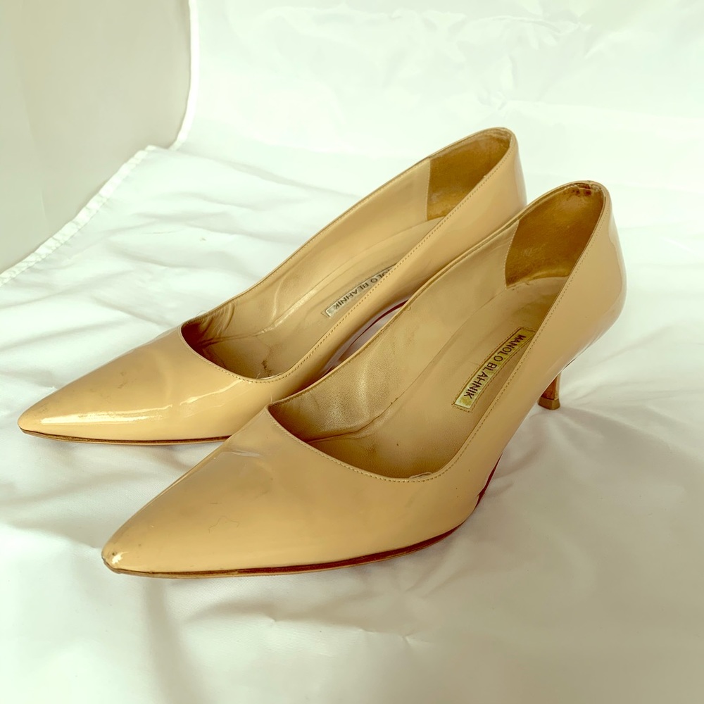Manolo Blahnik 50 mm nude pump